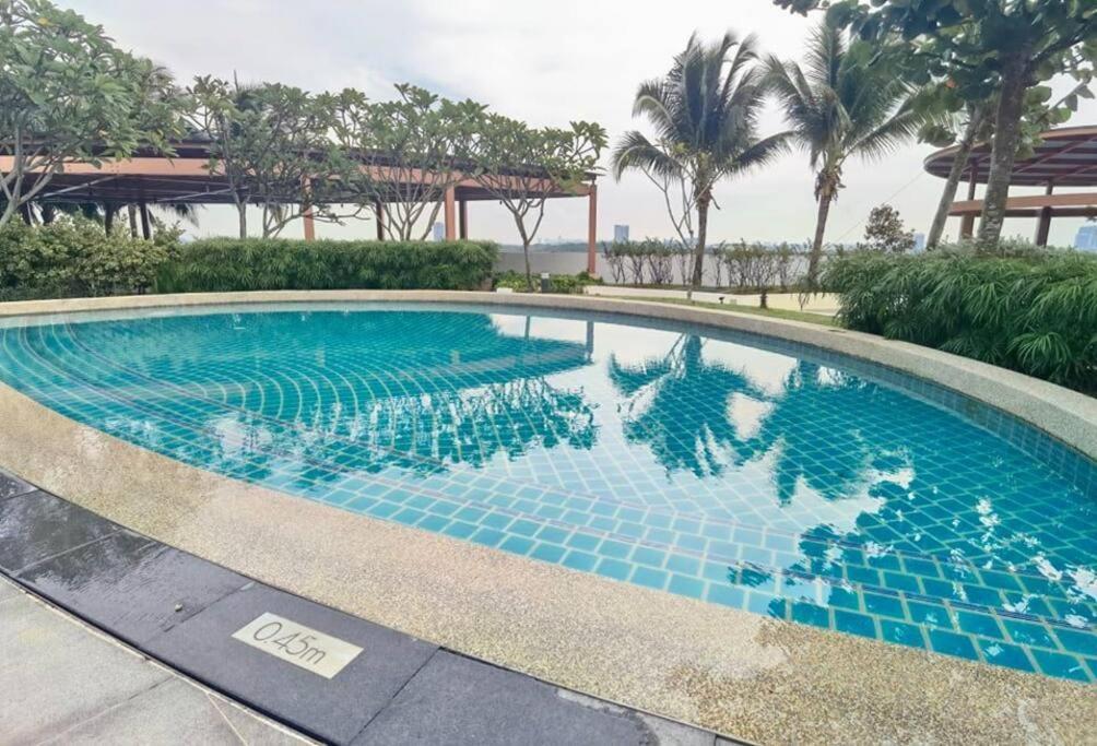 Apartment C2518 Almas Seaview Muji100mbpsnetflix By